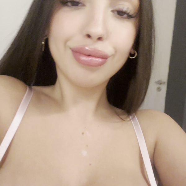 21 year old w latina roots...